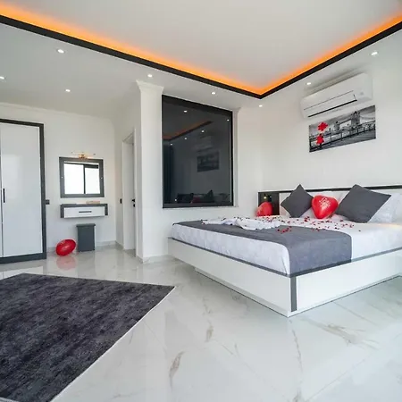 Villa Kalkan'da Deniz Manzarali Kas